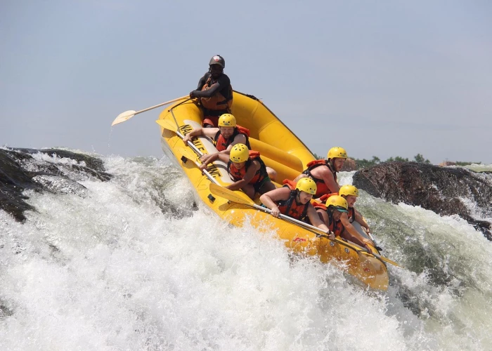 3 Days Escape to Uganda Jinja White Water rafting 